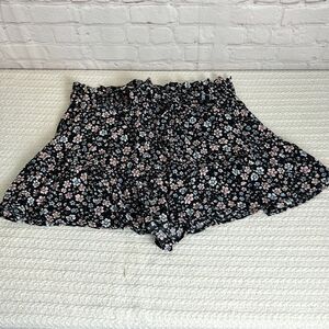 EUC VANILLA STAR SKORT